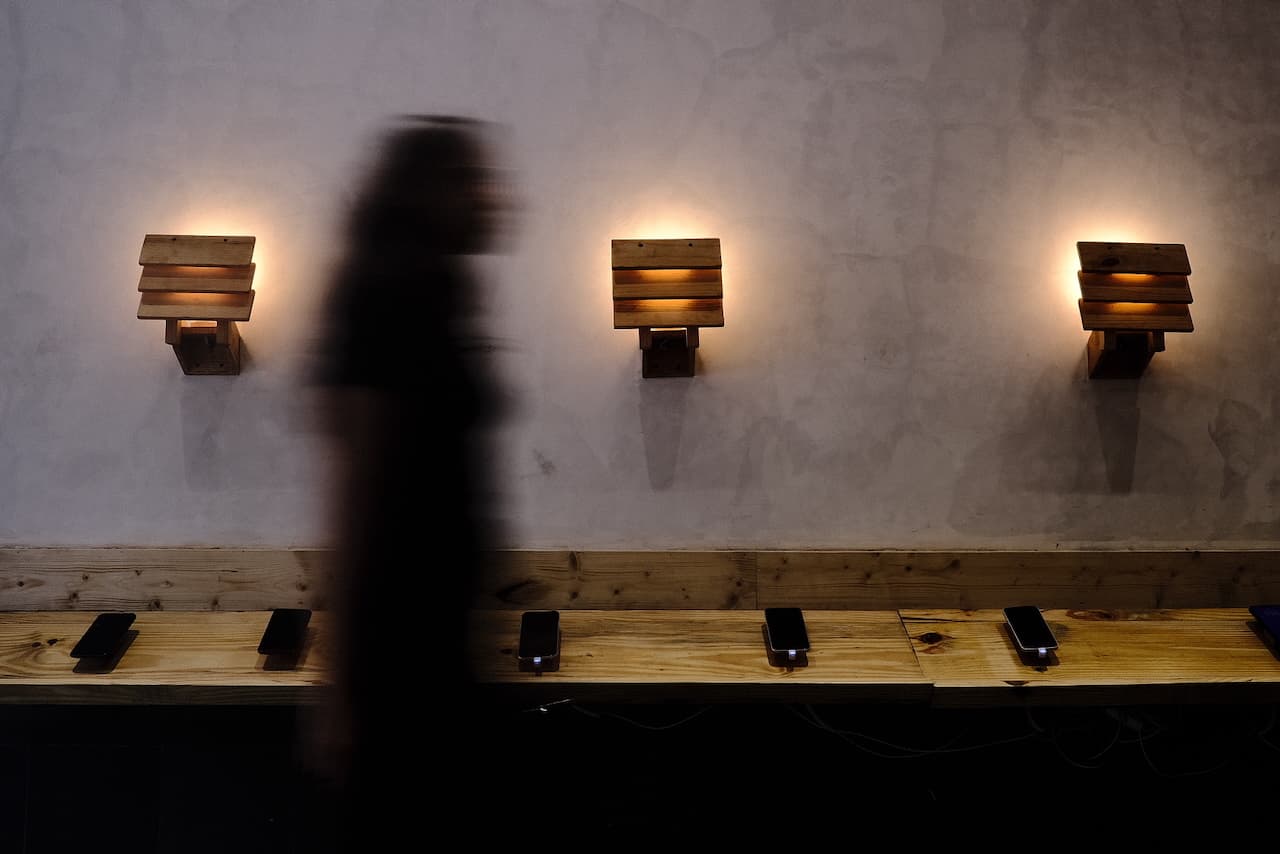 CTRL Z - Store Interior, Motion Blur Shot