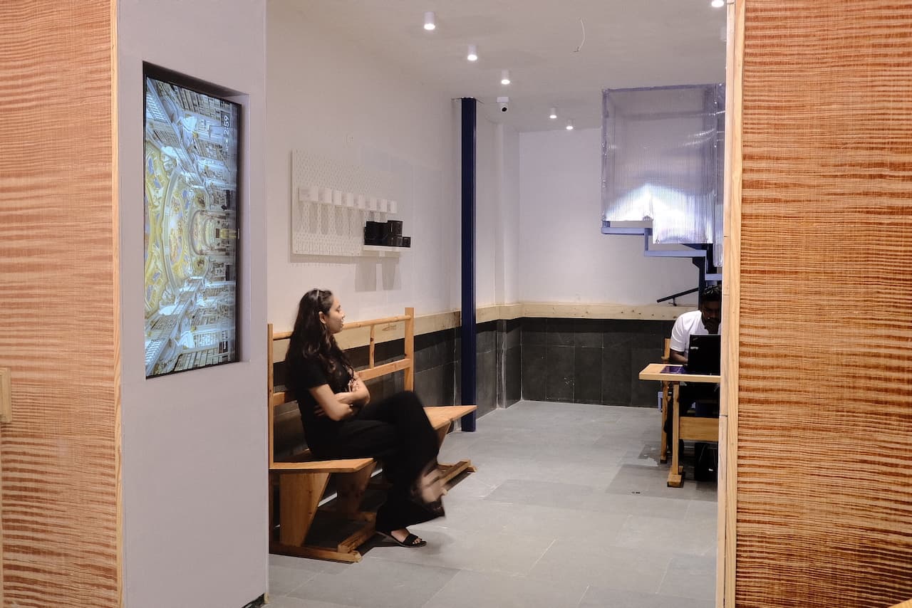 CTRL Z - Waiting Area